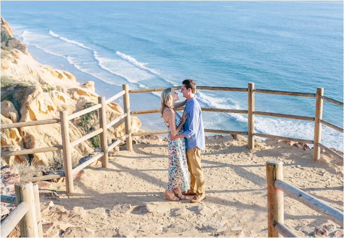 Sunset Beach engagement session at Torrey Pines | San Diego Beach Engagement Session by Leslie Anne Photofinish