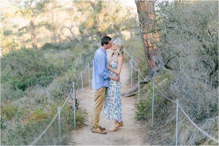 Sunset Beach engagement session at Torrey Pines | San Diego Beach Engagement Session by Leslie Anne Photofinish